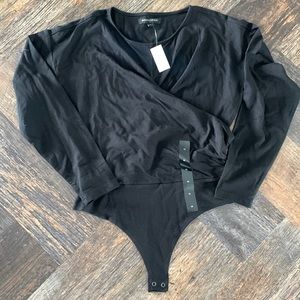 BANANA REPUBLIC WRAP FRONT BODY SUIT